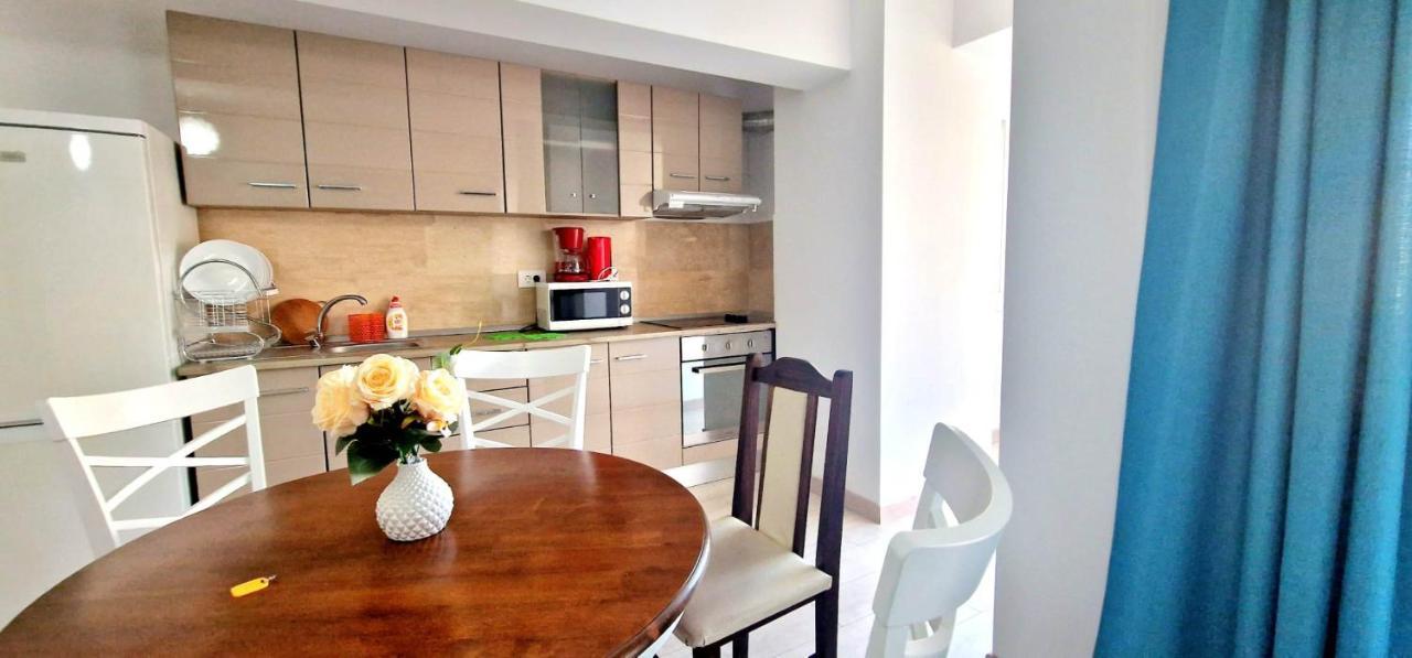 Big & Cosy Apartment With 3 Double Beds & 2 Bathrooms Iasi Luaran gambar